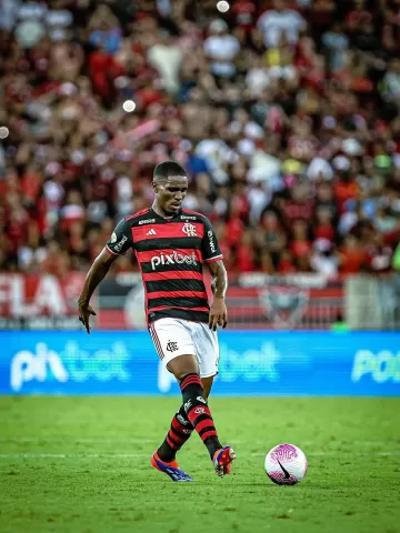 image-5 Flamengo e Fluminense têm novidades para o clássico; veja as escalações